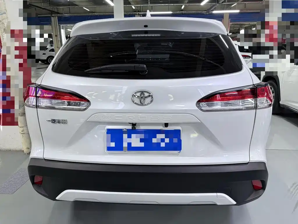 Toyota Corolla Cross — миниатюра 18