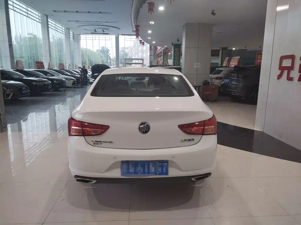 Buick Verano — миниатюра 10