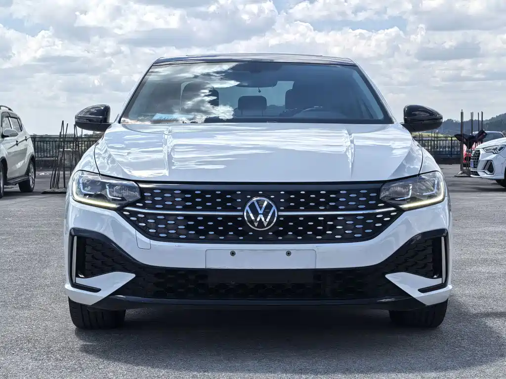 Volkswagen Lavida — миниатюра 2