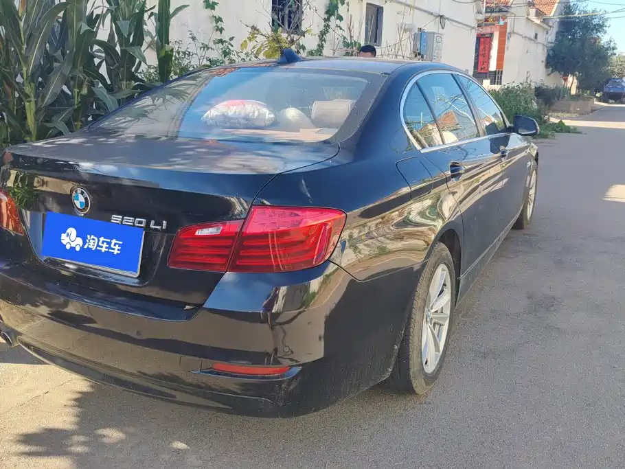 BMW 5 Series — миниатюра 3