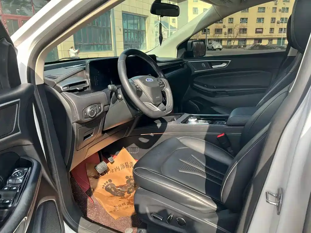 Ford Edge — миниатюра 3