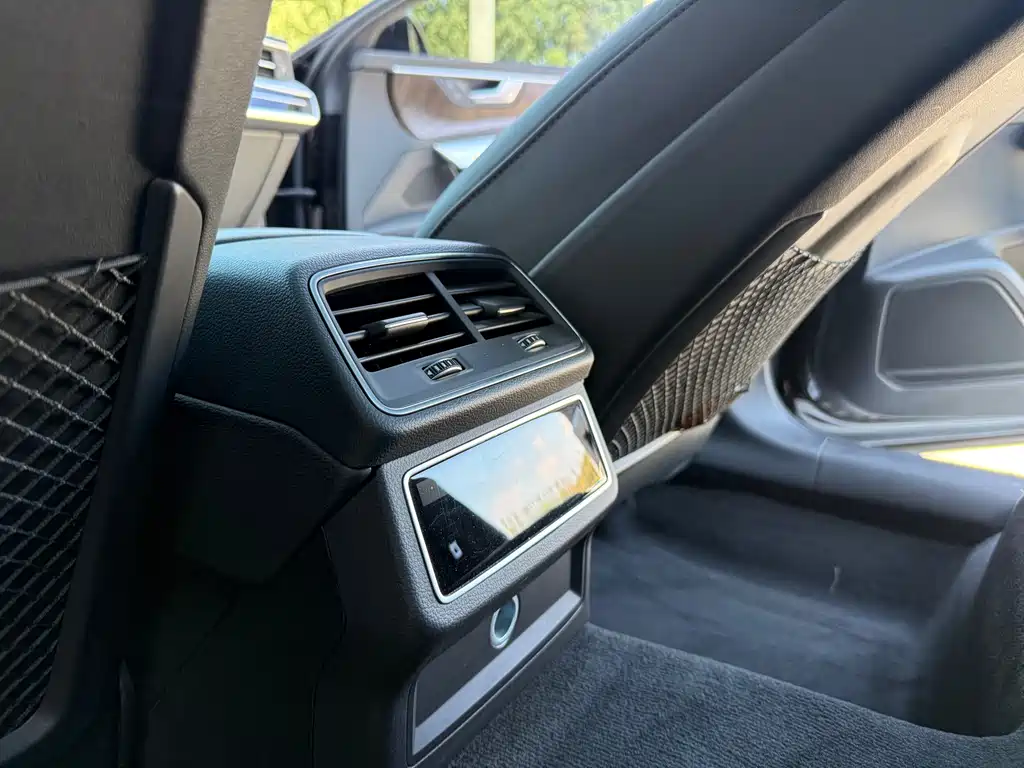 Audi A6L — миниатюра 11