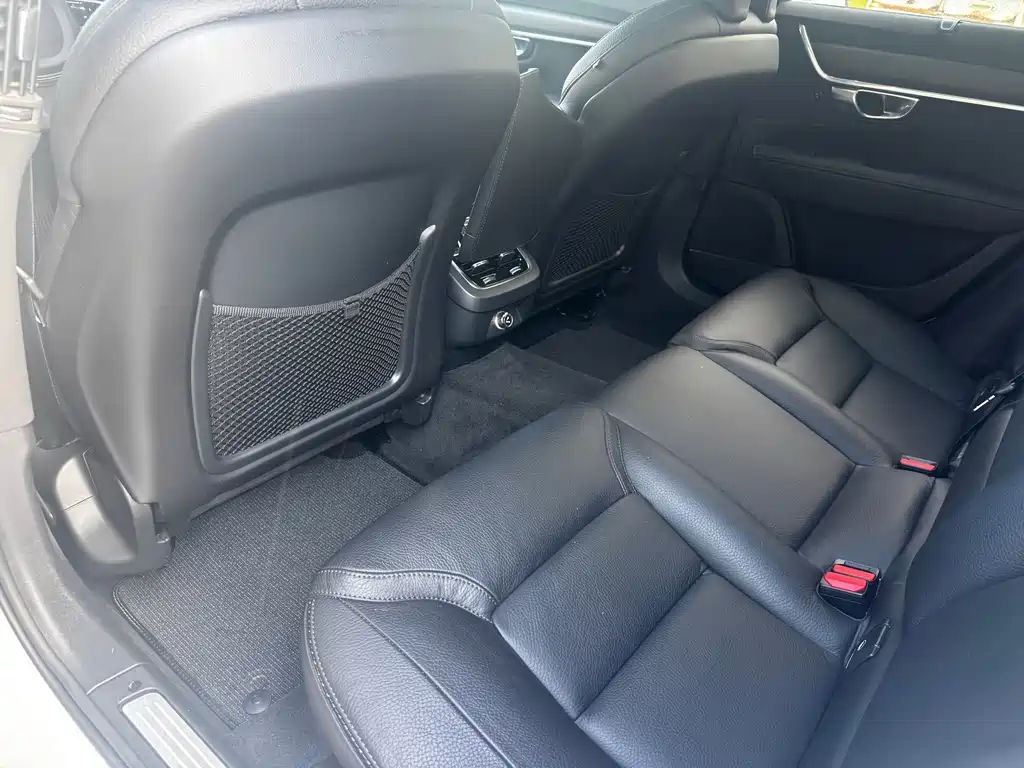 Volvo V90 — миниатюра 9