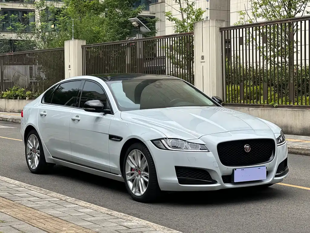 Jaguar XFL 2020 XFL 2.0T P200