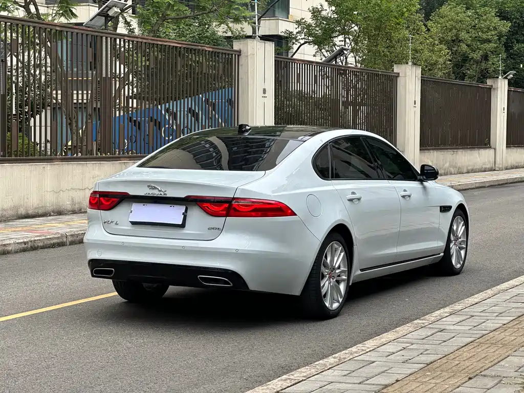Jaguar XFL 2020 XFL 2.0T P200
