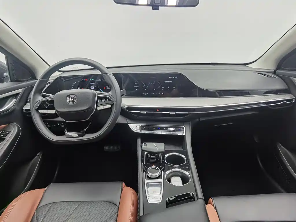 Changan Eado — миниатюра 5