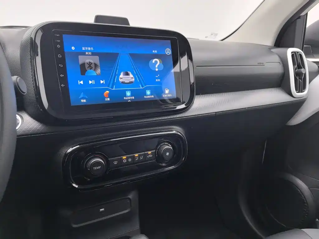 Roewe Clever — миниатюра 12