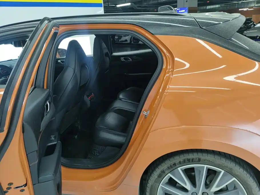 Lynk & Co 02 Hatchback — миниатюра 11