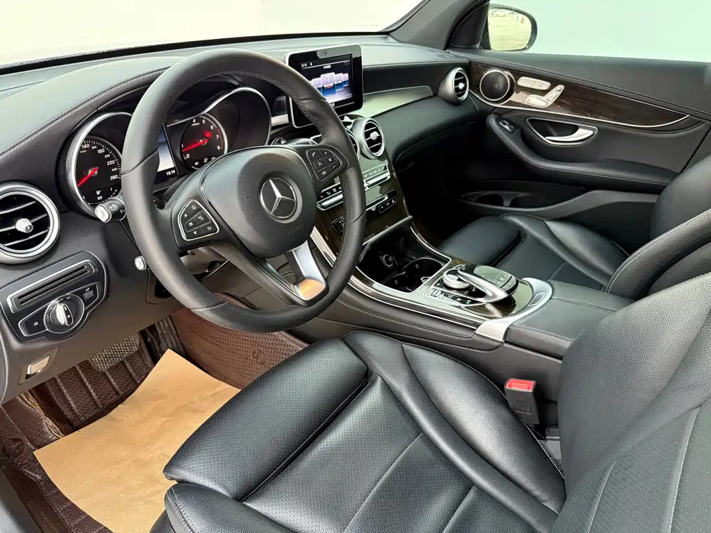 Mercedes-Benz GLC 2018 GLC 260 4MATIC
