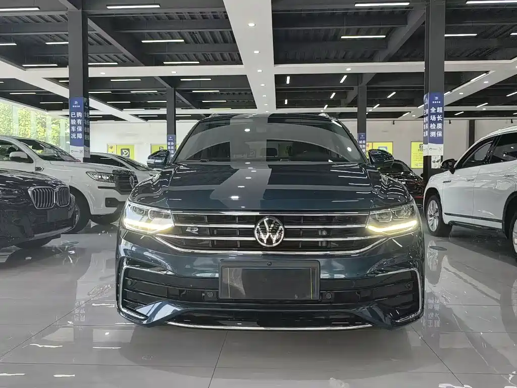 Volkswagen Tiguan L L 2022 330TSI AT R-Line