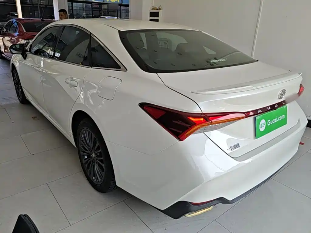 Toyota Avalon — миниатюра 5