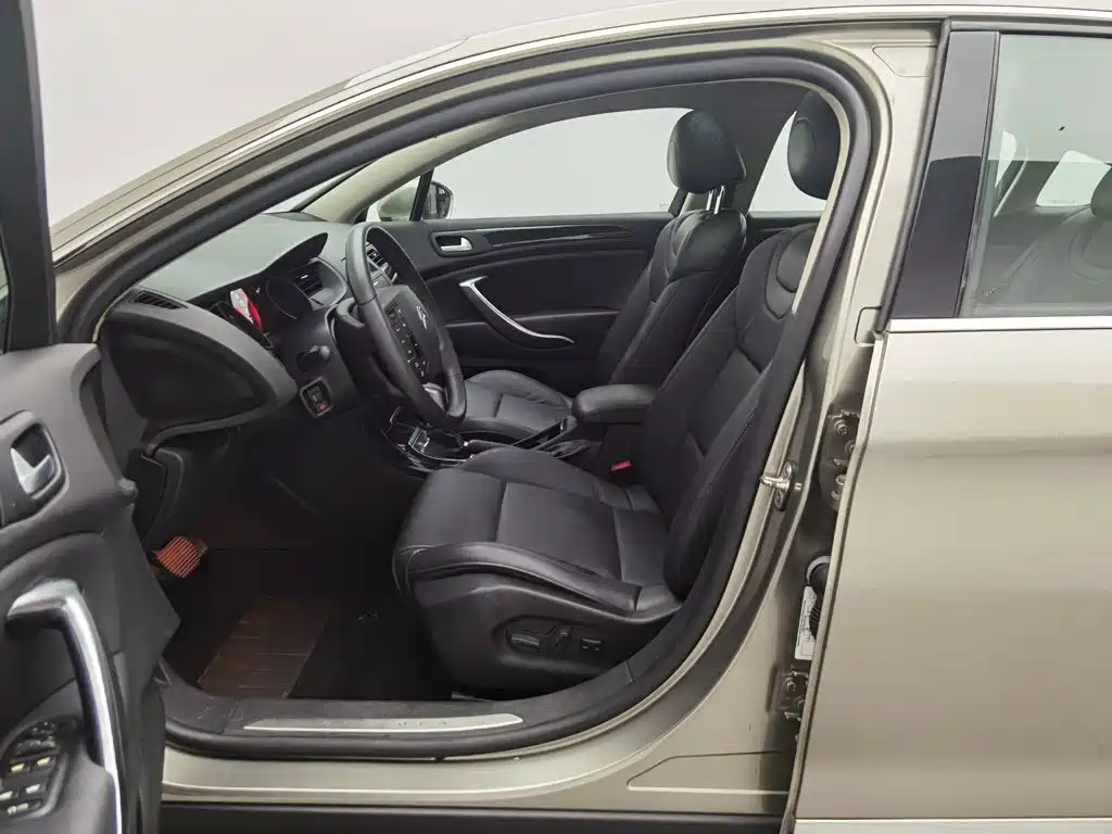 Citroen C5 — миниатюра 10