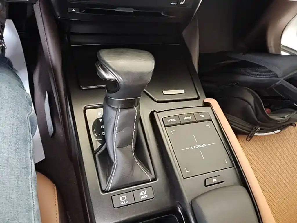 Lexus ES — миниатюра 14
