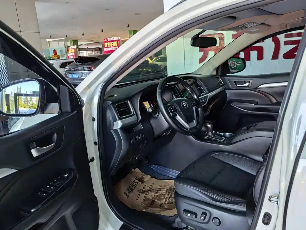Toyota Highlander — миниатюра 4