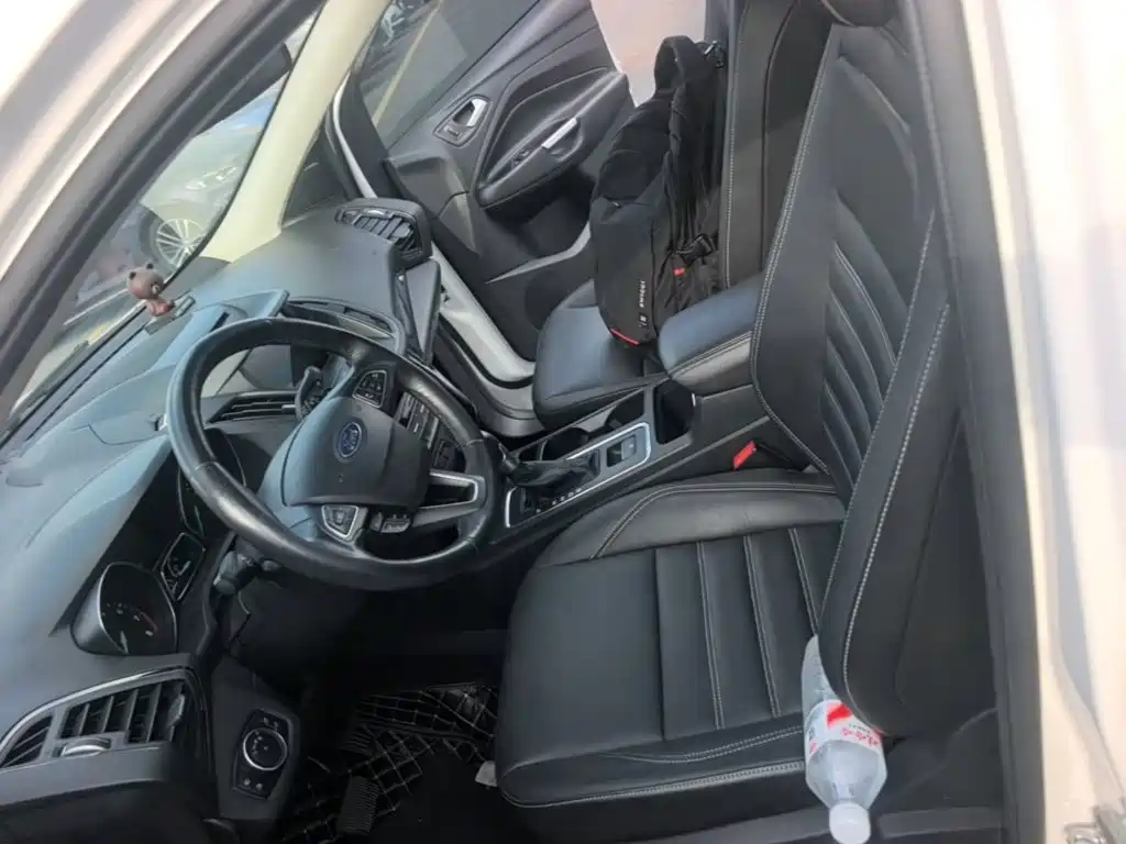 Ford Kuga — миниатюра 15