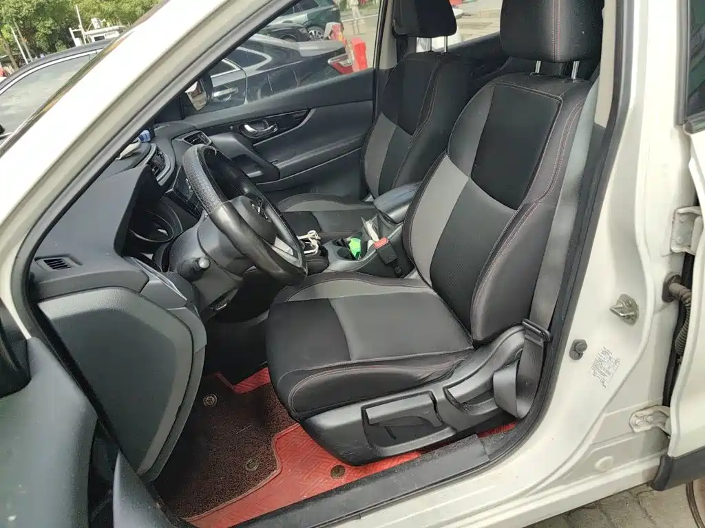 Nissan Qashqai — миниатюра 16