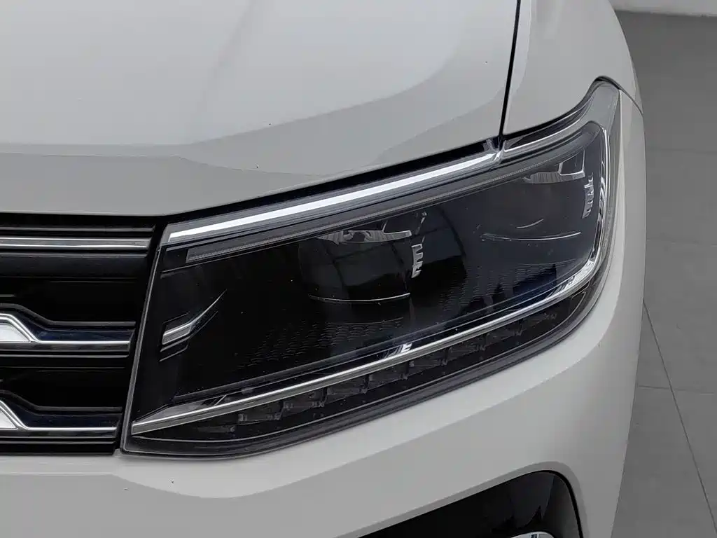 Volkswagen T-Cross — миниатюра 7