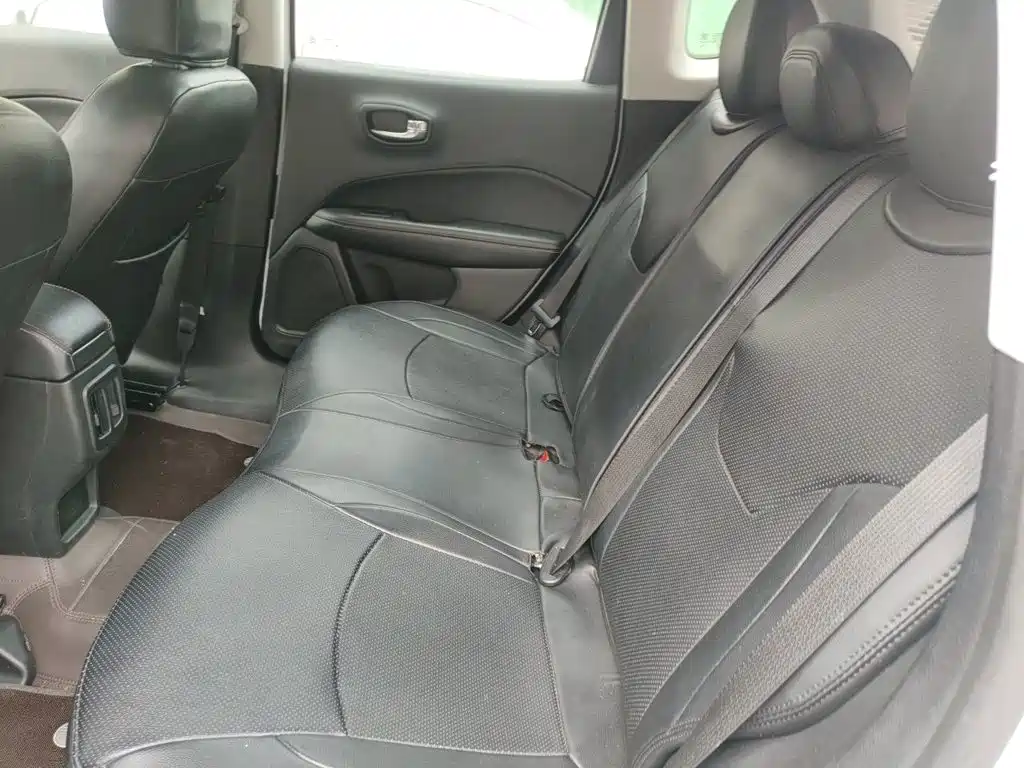 Jeep Compass — миниатюра 13