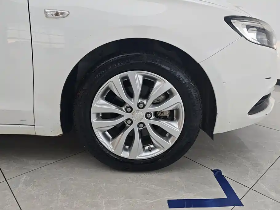 Buick Excelle — миниатюра 6