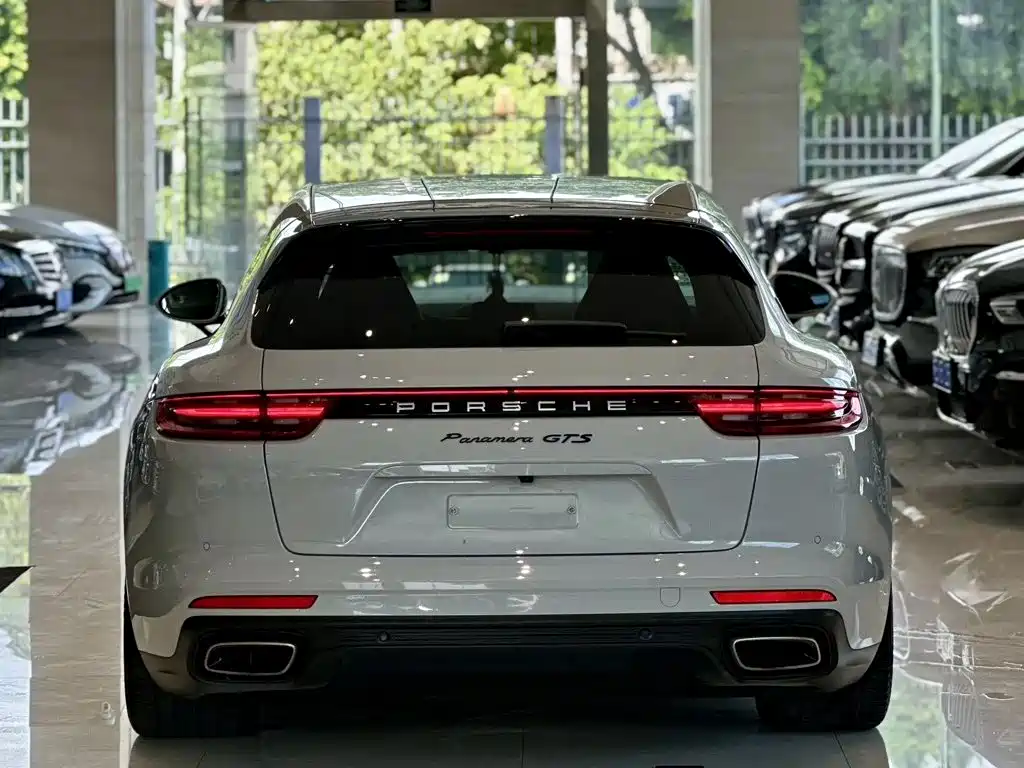 Porsche Panamera — миниатюра 5
