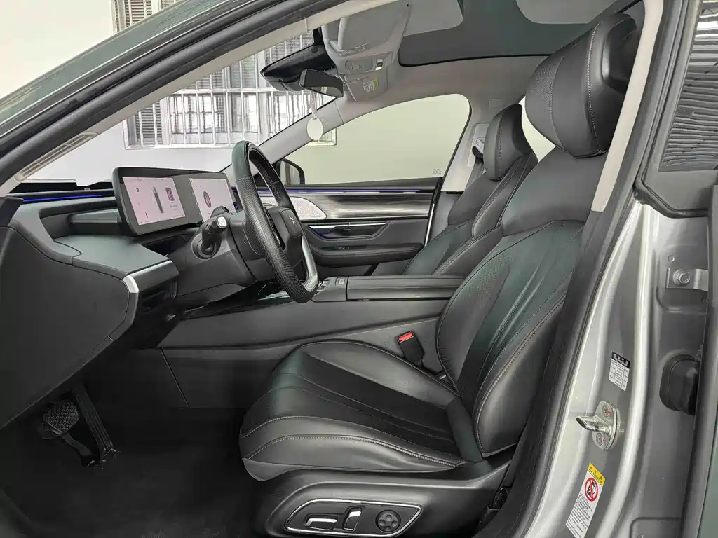 XPeng P7 — миниатюра 8