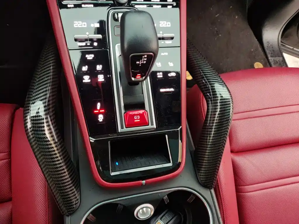 Porsche Cayenne Hybrid — миниатюра 15