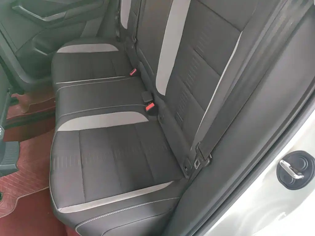 Volkswagen T-Roc — миниатюра 17