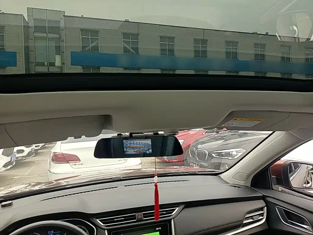 Roewe RX3 — миниатюра 18