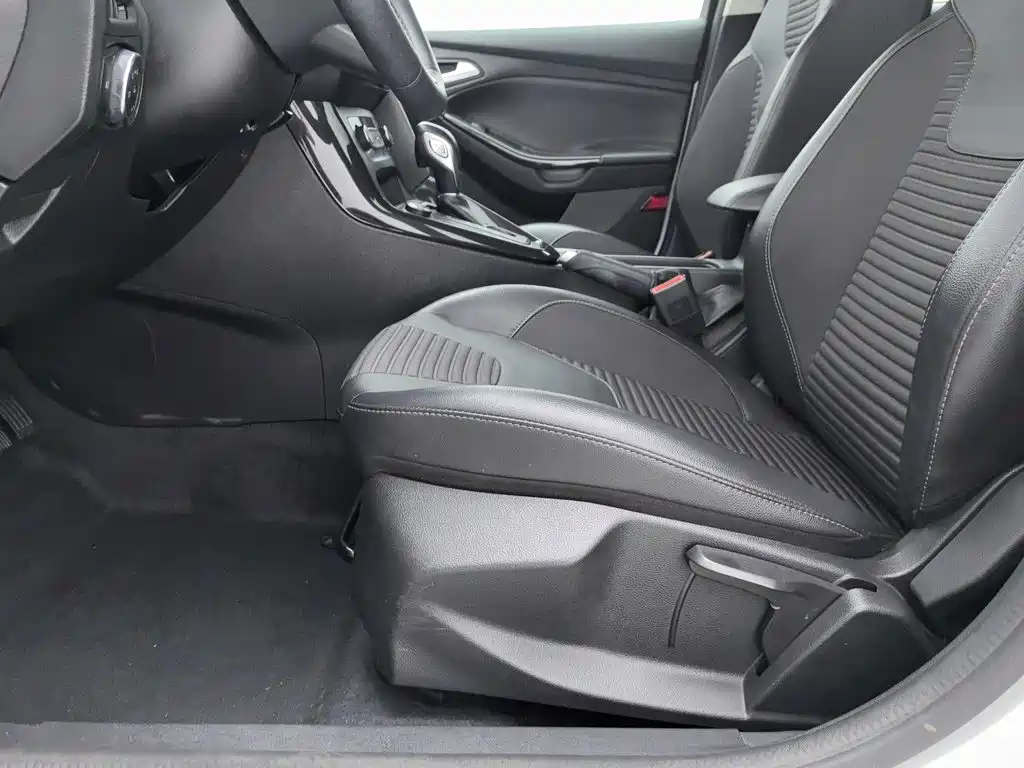 Ford Focus — миниатюра 20