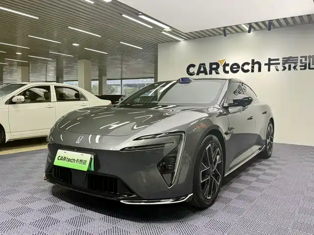 2025 Avatr 06