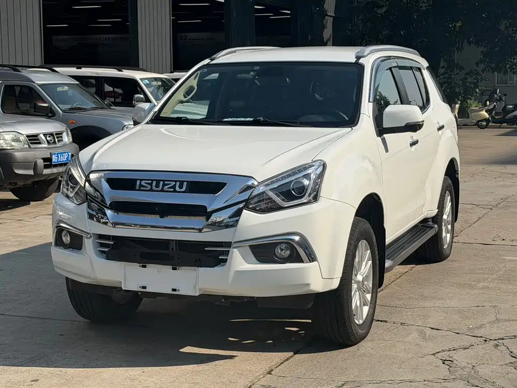 Isuzu MU-X
