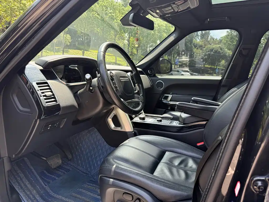Land Rover Range Rover — миниатюра 6