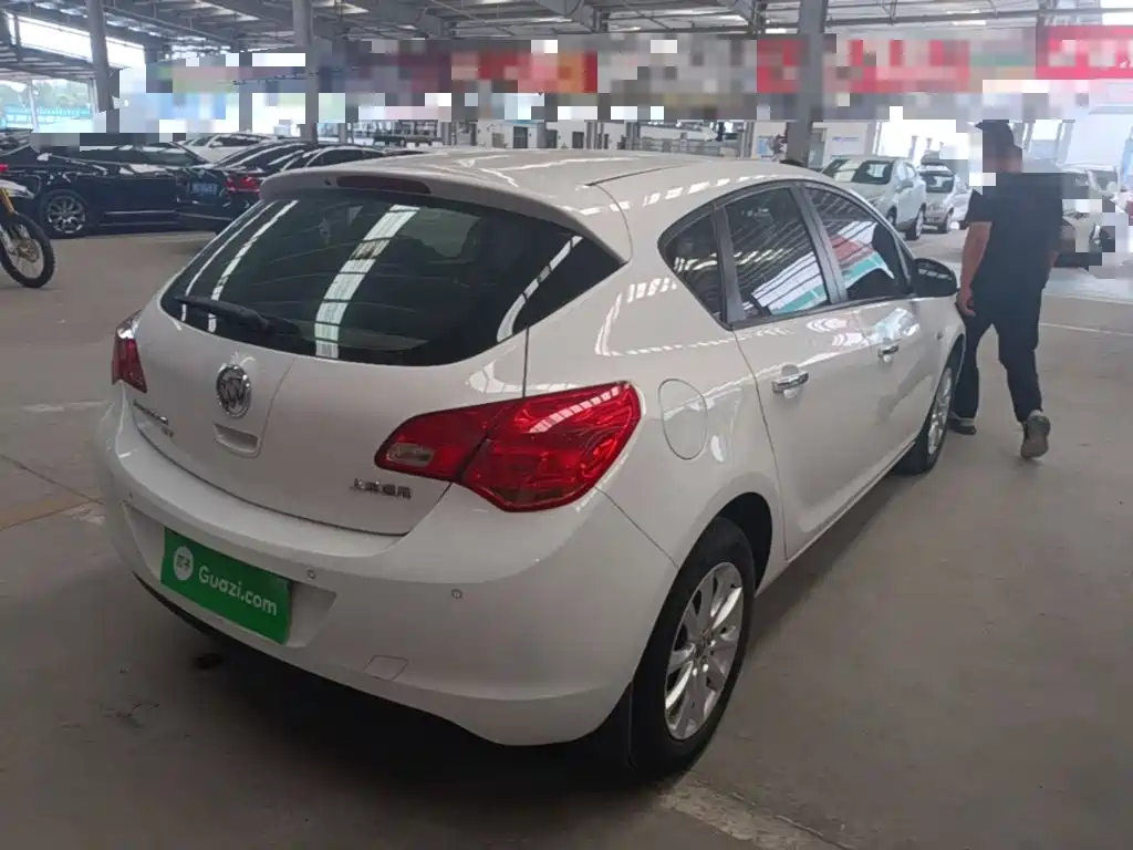 Buick Excelle — миниатюра 7