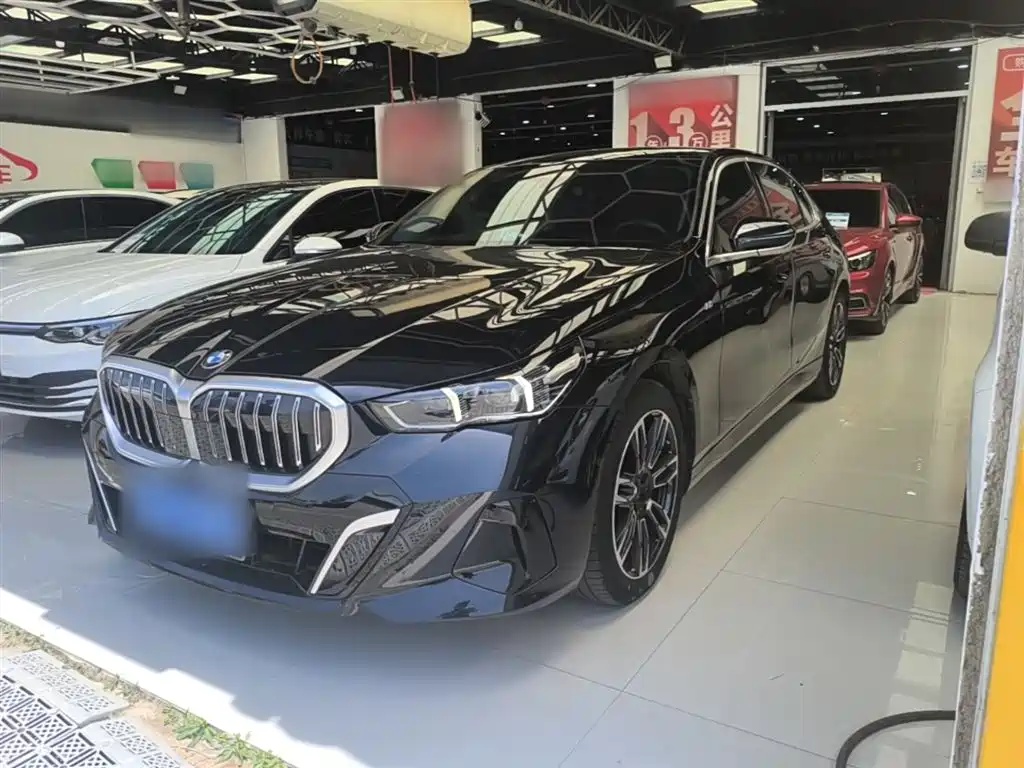 BMW 5 Series 2024