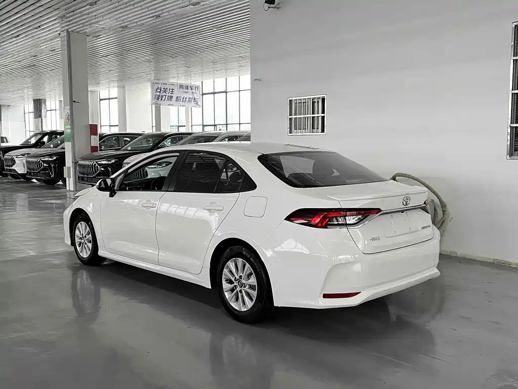 Toyota Corolla — миниатюра 3