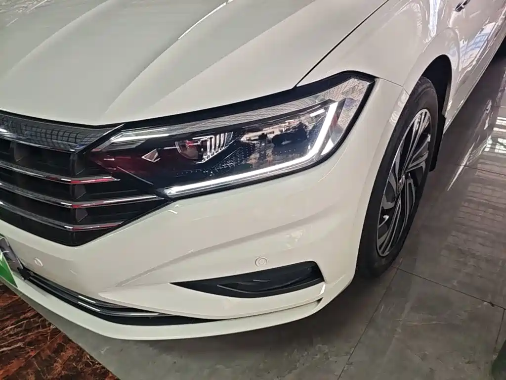 Volkswagen Sagitar — миниатюра 24