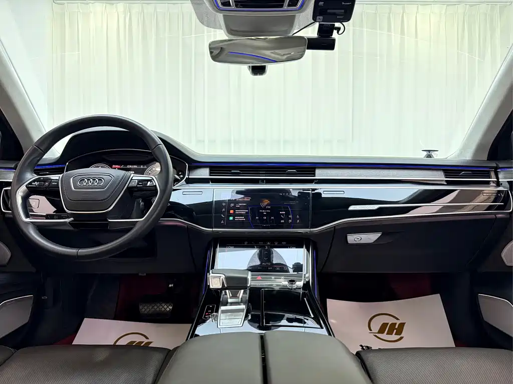 Audi A8 — миниатюра 10