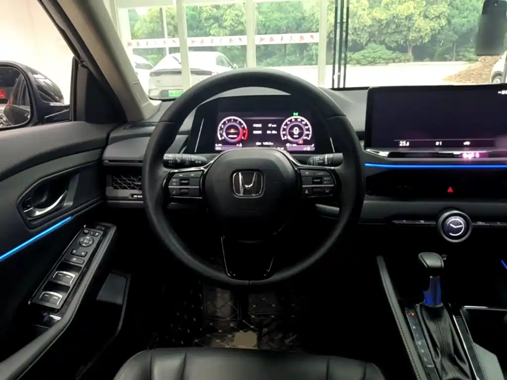 Honda Accord — миниатюра 11