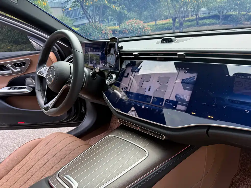 Mercedes-Benz E-Class — миниатюра 18