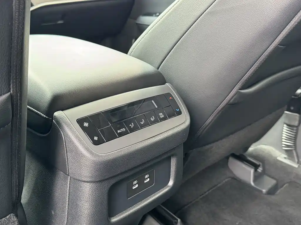 Nissan Teramont — миниатюра 11