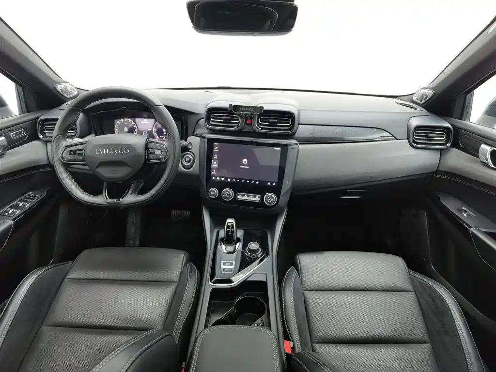 LYNK & CO. 02 HATCHBACK