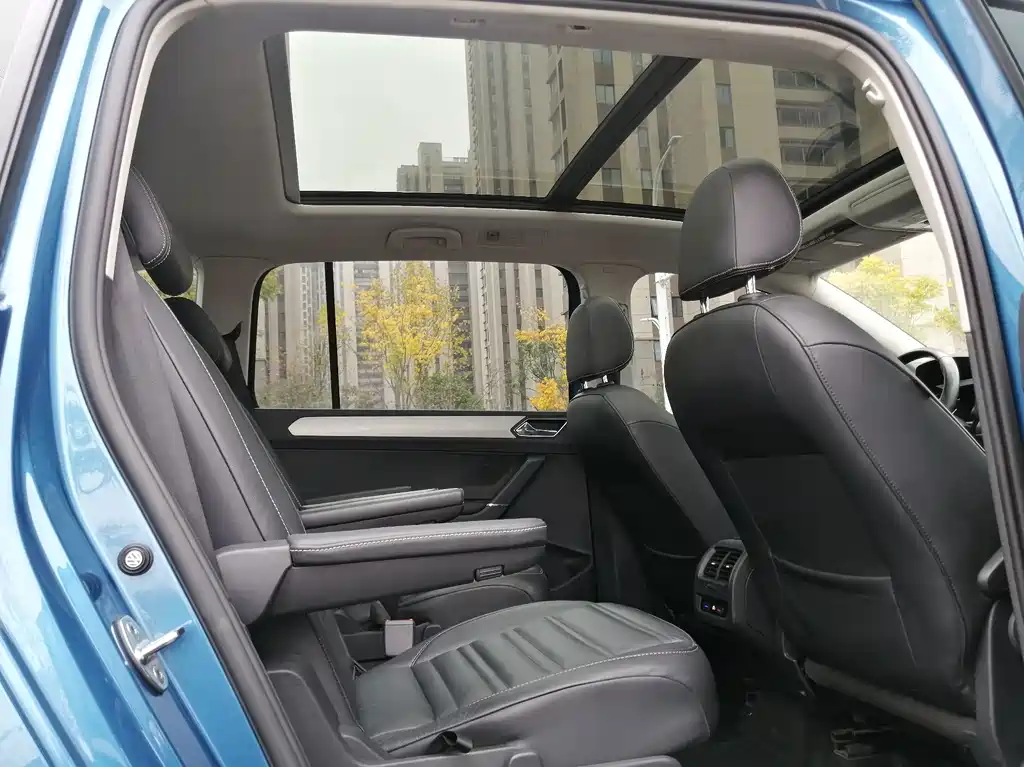Volkswagen Touran — миниатюра 23