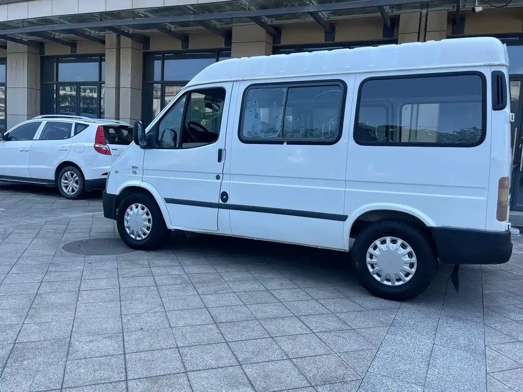Ford Transit Classic — миниатюра 5