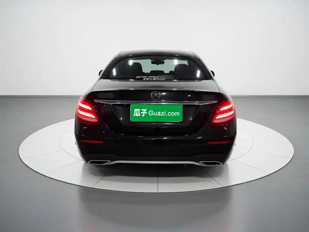 Mercedes-Benz E-Class — миниатюра 5