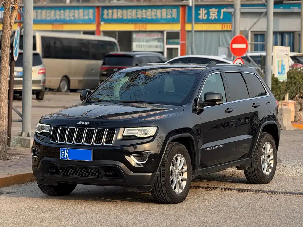 Jeep Grand Cherokee (Import) 2013