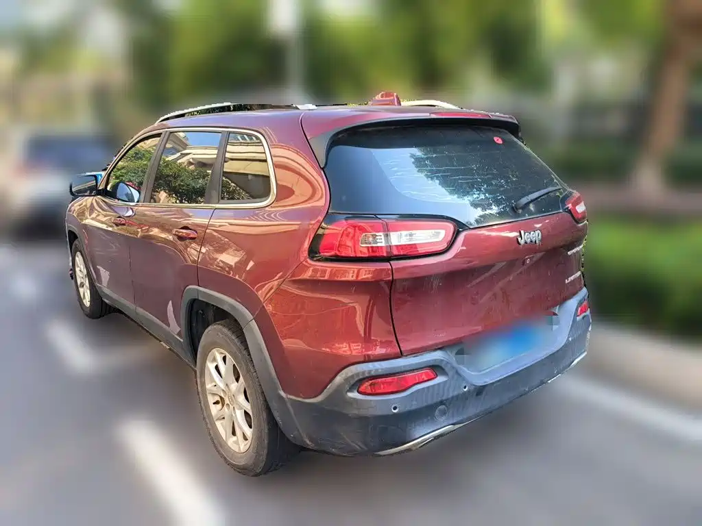 Jeep Cherokee — миниатюра 23