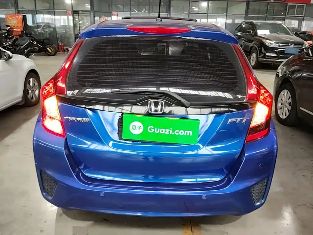 Honda Fit — миниатюра 6