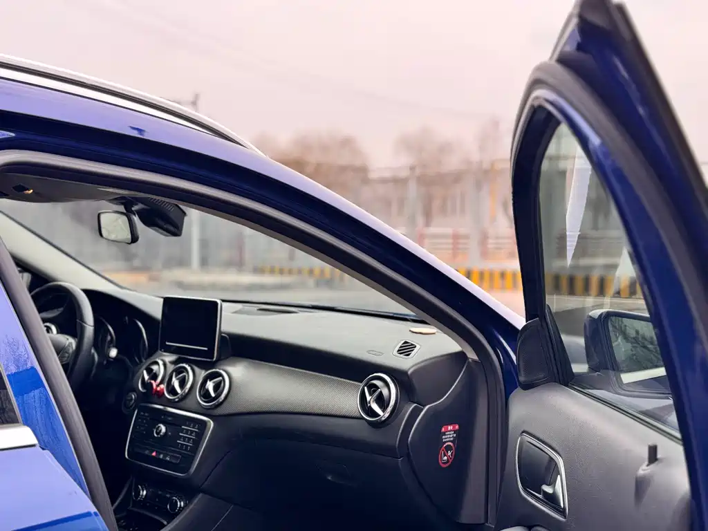 Mercedes-Benz GLA — миниатюра 14