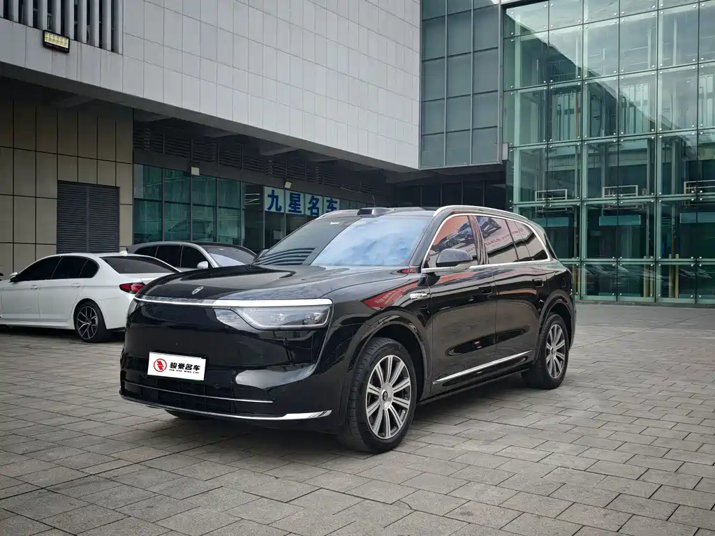 Aito M8 2025 Max+ 53.4kWh 5 мест (192 ）