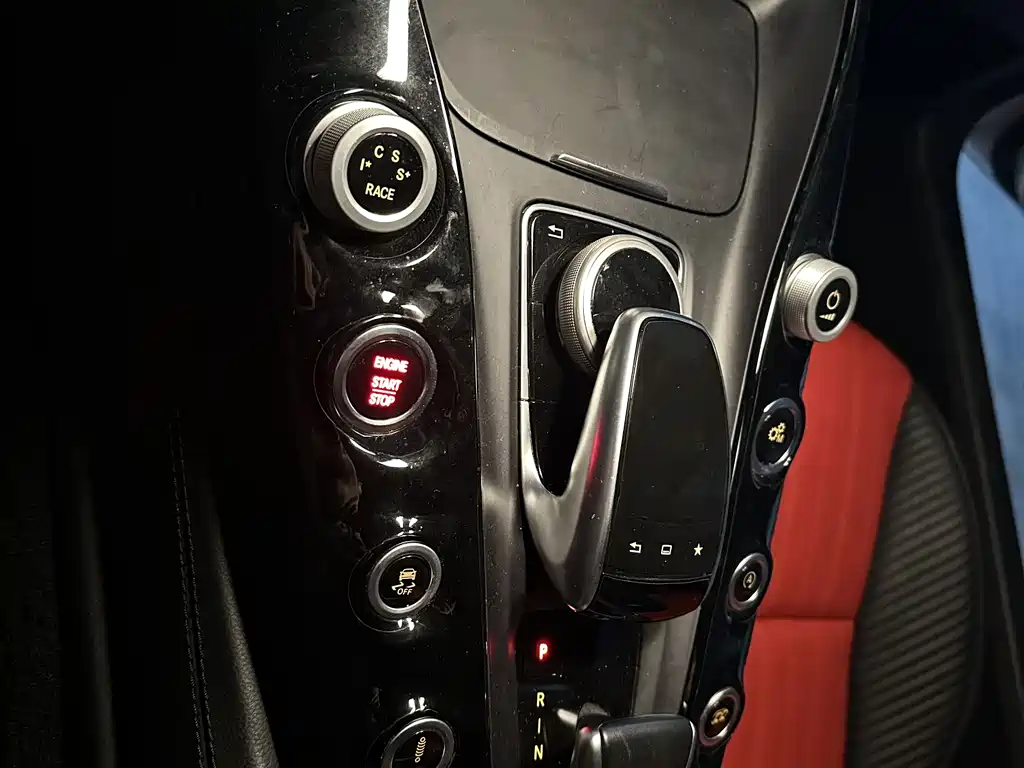 MERCEDES-BENZ AMG GT